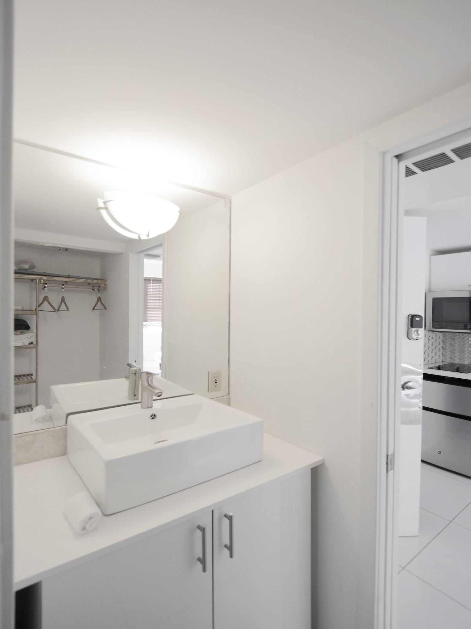 First Street Apartments Miami Beach Exterior photo